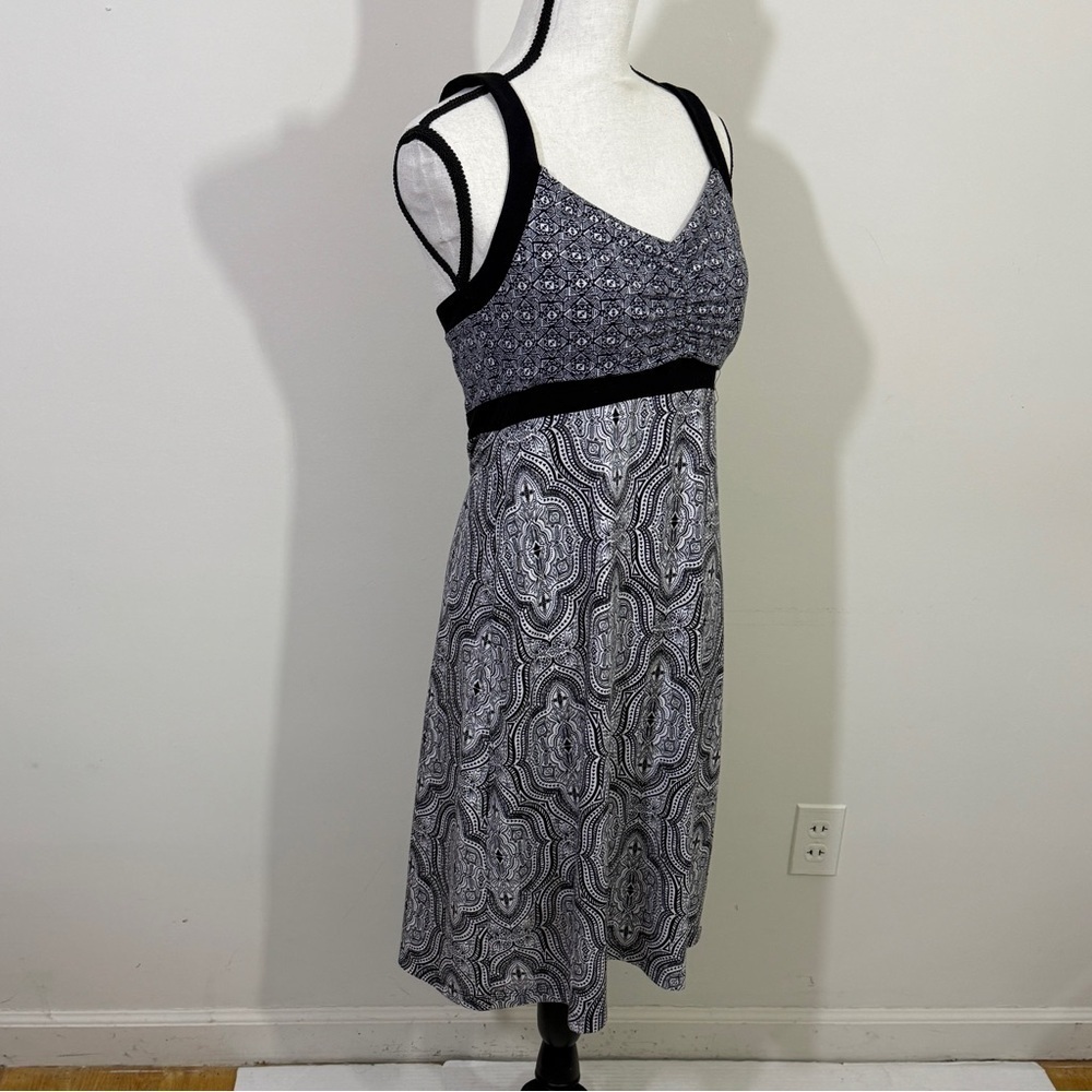 Dakini Black and Gray Midi Dress